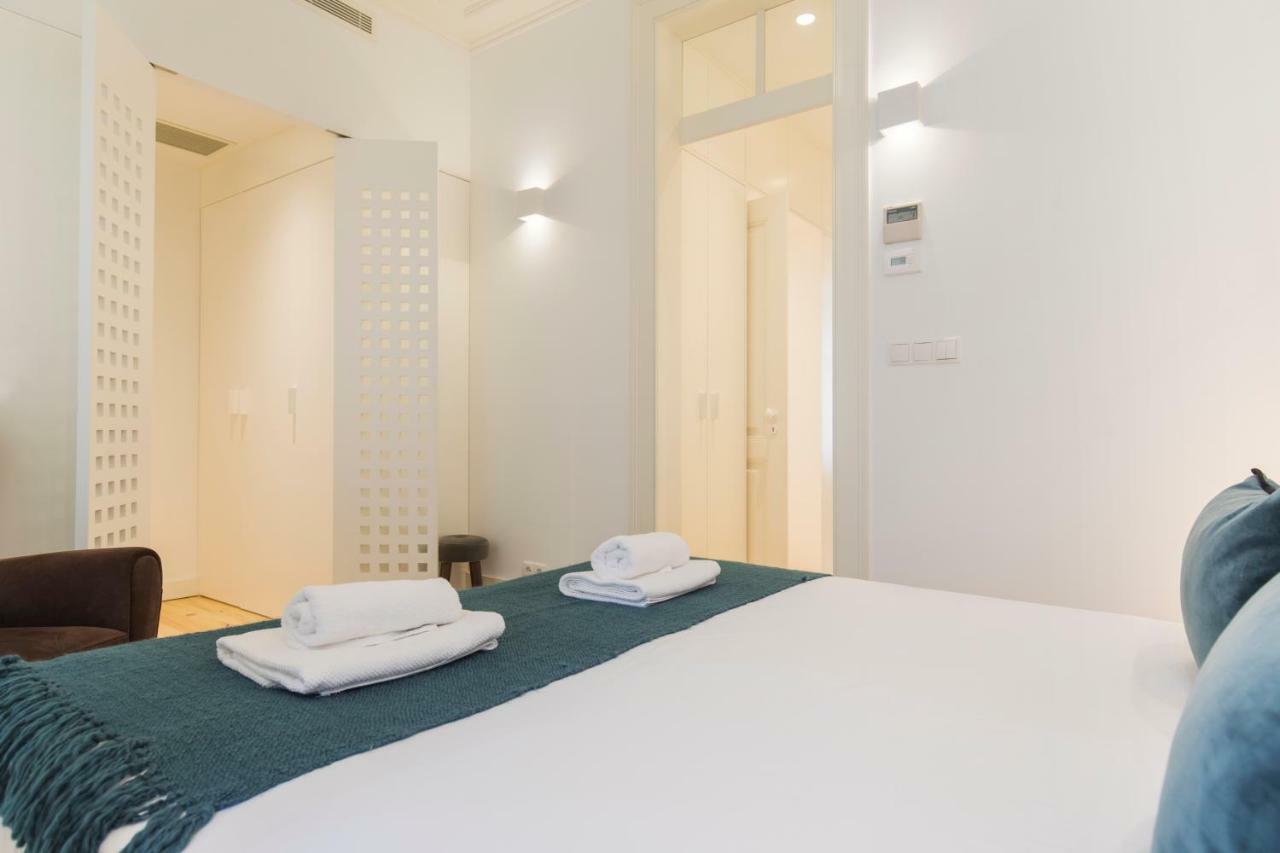 Charming 2 Bedroom Apartment In Baixa Chiado Lisbon Exterior photo