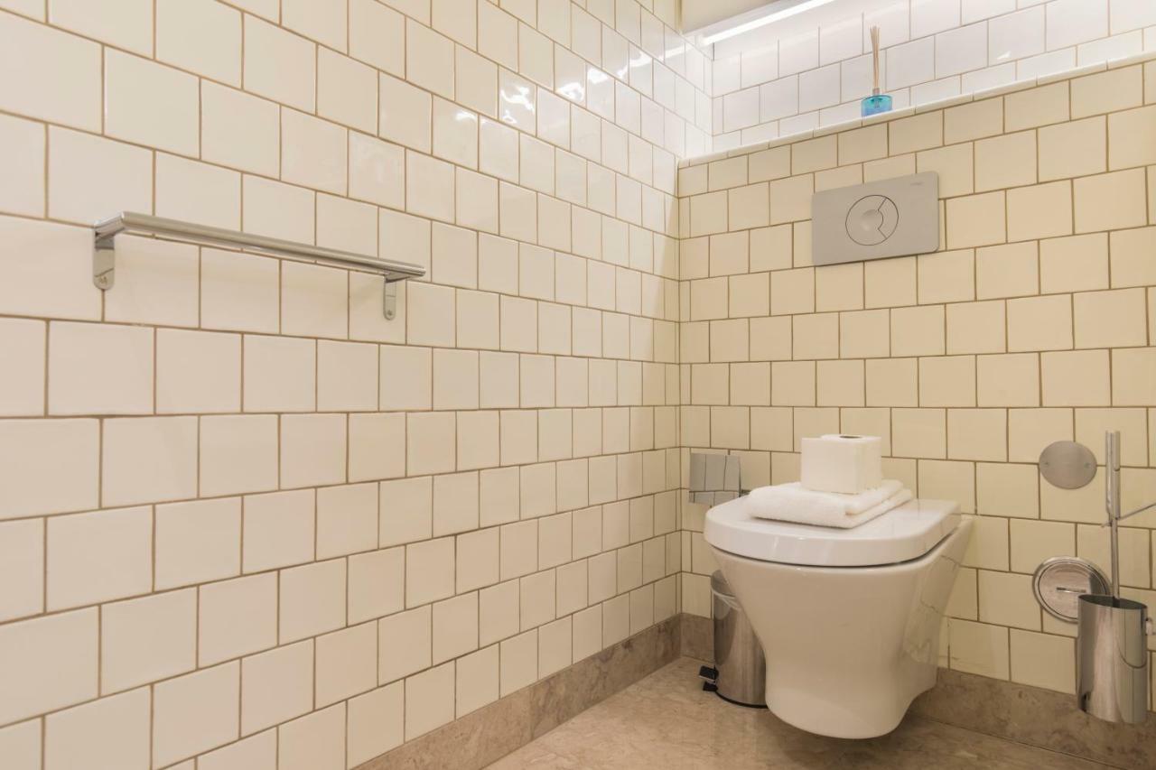 Charming 2 Bedroom Apartment In Baixa Chiado Lisbon Exterior photo